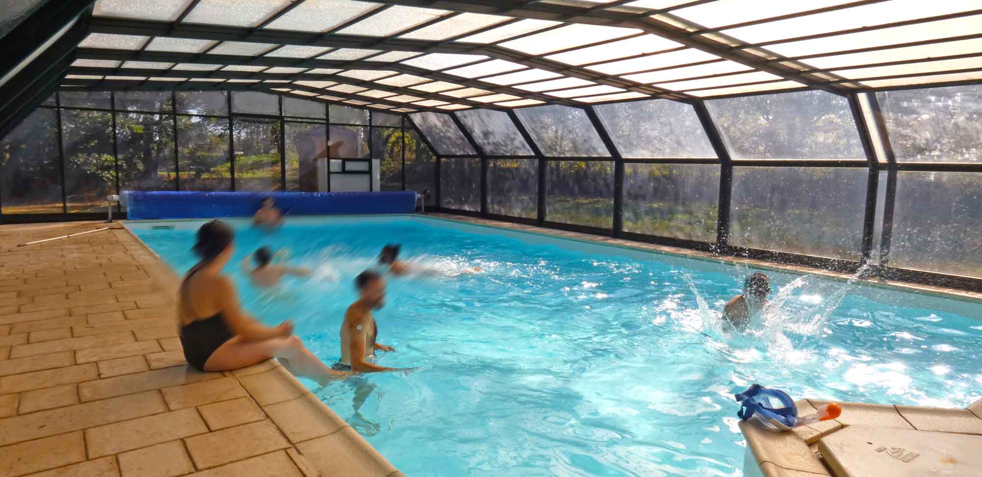 piscine protégée avec dome